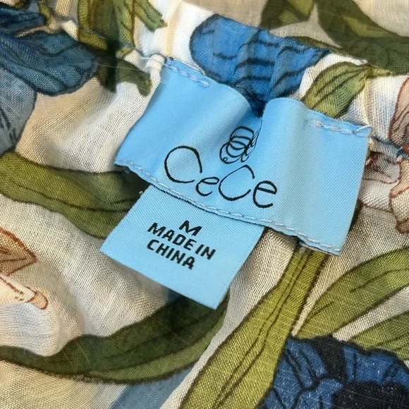 NWOT CeCe Women’s Floral Blouse - Picture 3 of 8